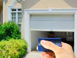 Garage Door Repair Paramount